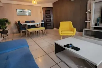 Image de Spacious apt. Vía España with 3 bedrooms and 2 bathrooms.