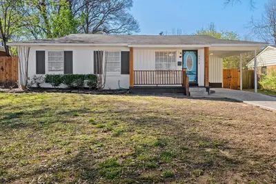 Image de Blue Flamingo -  15 minutes from anywhere in Memphis!