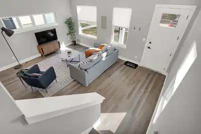 Image de Modern & Spacious Downtown Master Suite Palace!