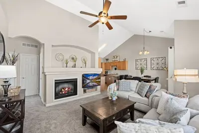 Peaceful Condo on Trail System