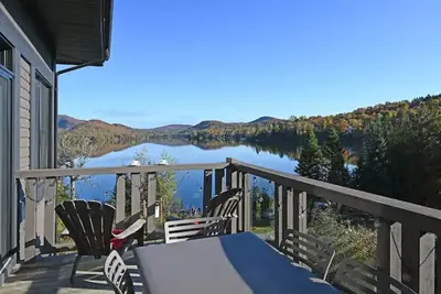 Image de 8-min. drive to Ski Mont-Tremblant; amazing lake views; gym; King-bed