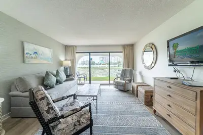 Image de The Lily Pad! Edgewater Villa-Beautiful Pond & Golf Views-Walk In Shower