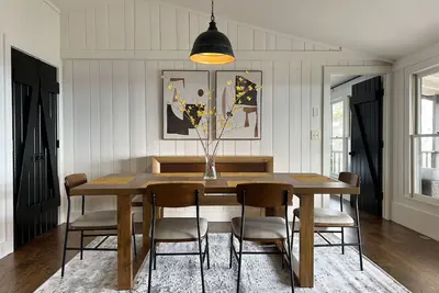 Image de Outland Skyhaus - Chic Luxury Vacation Home 3 Mins from Town!