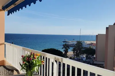 Image de Fréjus-Plage, Vue mer, T2, 38m2, 4 personnes, refait à neuf, clim, magnifique