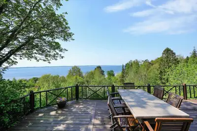 Image de Holiday house with a beautiful view of the fjord