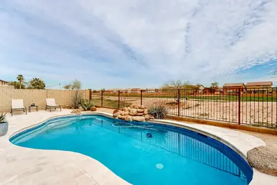 Inviting, dog-friendly home with pool, enclosed yard, firepit & fast WiFi