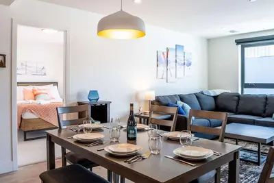 Image de Revelstoke - Condo with Hot Tub - Alpine Dream