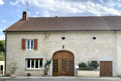 Image de Maison individuelle au cœur du Jura-Terrasse terrain Entierement Clos-Très Calme