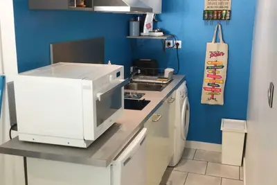 Image de Appartement en rez de jardin proche de la plage de Pontaillac et des commerces