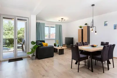 Image de Appartement de vacances pour 6 personnes env. 94 qmà Medulin, Istrie (Côte sud de l'Istrie)