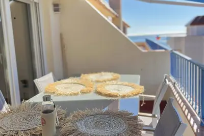 Image de Penthouse With Terrace 50m From The Beach