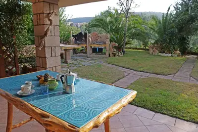 Image de Two-room apartment budoniaffiti with garden Via Agamennone