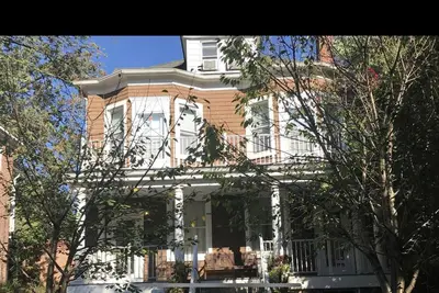 Spacious Roland Park Apt near Hopkins