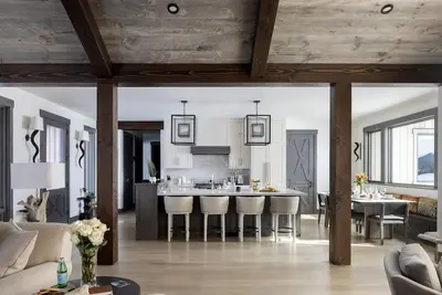 Image de Lpjh | Mountain Serenity | Natures Beauty Meets Mountain Modern Luxury