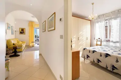 Image de Appartement penthouse \"Cielo E Mare\" avec vue sur mer, terrasse privée et climatisation.