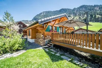 Image de Chalet 4 personnes à Morzine, avec vue sur la montagne, terrasse privée et Wi-Fi