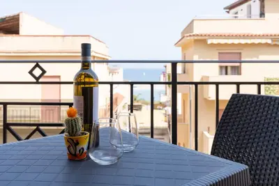 Image de Maison de vacances 'Appartamento I Mori' avec vue sur la mer, Wi-Fi et climatisation