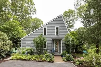 Image de Contemporary Saltbox In New Seabury!