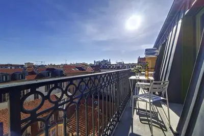 Image de N&J - Nice To Meet You - Central - Dernier étage