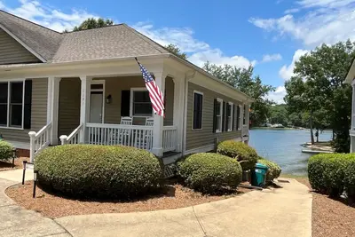 Image de ~ Luxury ~ Direct Lake Access Home - Reynolds Lake Oconee, Ga ~ Exceptional!