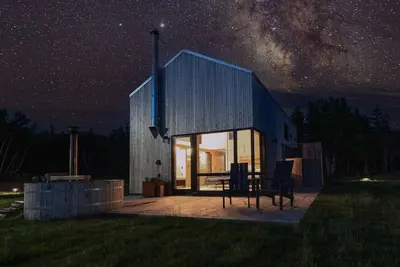 Image de Accessible Luxury Cottage with Stunning Views, Private Hot Tub, Private Path to Beach