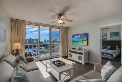 Image de Terrace at Pelican Beach 0705 (2-Bedroom Condo) with Pool by Pelican Beach Management
