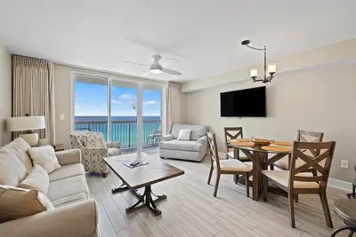 Image de Pelican Beach 1108 (1-Bedroom Condo) with Pool by Pelican Beach Management