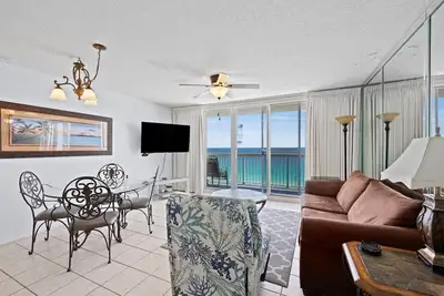 Image de Pelican Beach 1707 (1-Bedroom Condo) with Pool by Pelican Beach Management