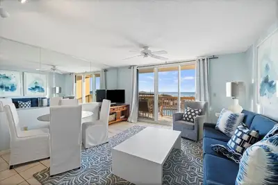 Image de Pelican Beach 0103 (1-Bedroom Condo) with Pool by Pelican Beach Management