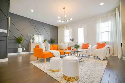 Modern Luxury 3bd\/3. 5ba Medical District Townhome