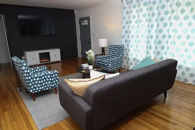 Image de Mid-Century Modern Home