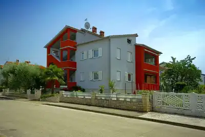 Image de Appartement de vacances avec terrasse, proche de la mer et du centre ville