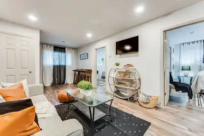 Image de Lil Lux boho at Atl Airport mins from Downtown.