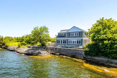 Image de Stone Cove Cottage at Sacket on Lake Ontario