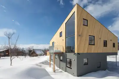 Image de Niseko Village Stylish Chalet 4br, 5' car to Ski Lifts, 4wd Delica car included