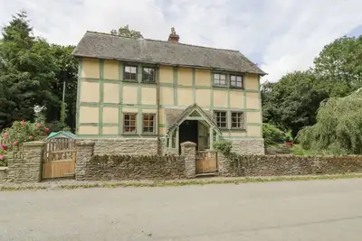 Image de The Old Rectory, pet friendly, with a garden in Presteigne