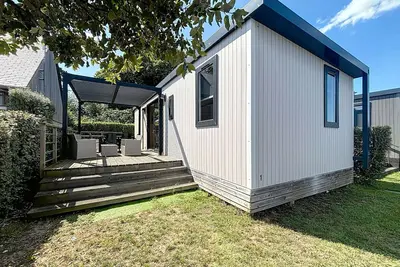 Image de Mobil-home tout confort 6 pers, 3 ch, 2 sdb, piscine, à 200m de la plage, plein cœur de Jullouville
