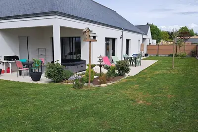 Image de Maison neuve à St Armel dans le golfe du Morbihan et son jacuzzi 6 places