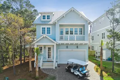 Image de 30a Beach House - Golf Cart Incl, Beach Access, Free Golf, Inlet Beach, 4 Bikes