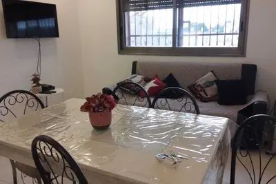 The London : 2 Br in Baka