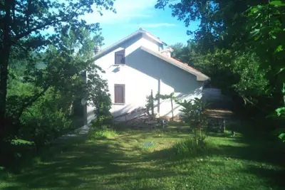 Image de Splendid farmhouse surrounded by nature and the peace of Sabina.