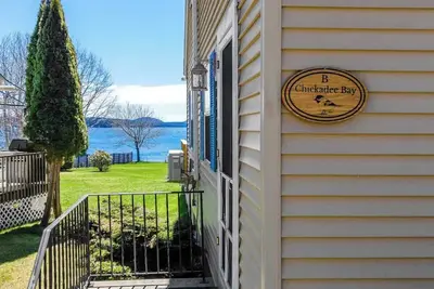Image de Chickadee Bay House- Oceanfront!