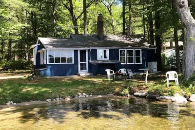 Image de Great East Lakefront with Private beach and dock. Hear the loons! !
