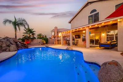 Image de Amenities Galore! Heated Pool, Play Structure, Putting Green