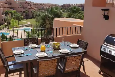 Image de Stunning Top Floor 3 Bed Apartment with Sunny Terrace & Pool View