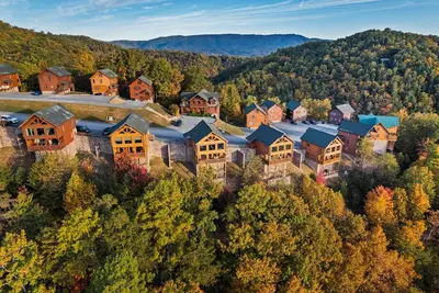 Image de Epic Mountain Views, Hot Tub, Sleeps 10, Pool Table, Arcade, Foosball, Fast WiFi