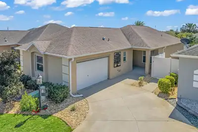 Image de New Weekly Rentals ~ Centrally located Courtyard Villa in The Villages