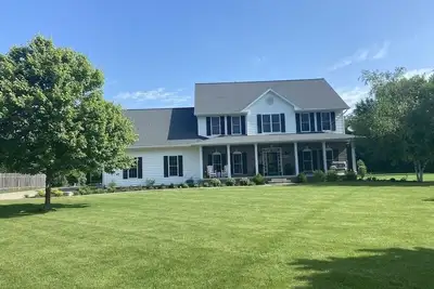 Image de 4 bedroom home, perfect for Eaa rental