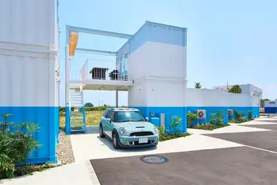 Image de Ocean Standard with Dog / Himi Toyama