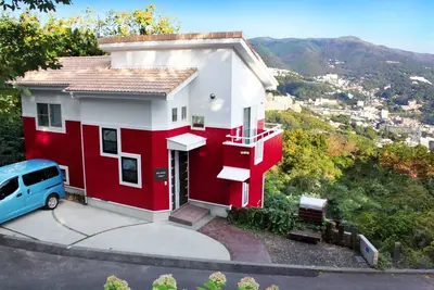 Image de Overlooking the city of Atami Sun Beach and the  \/ Atami Shizuoka